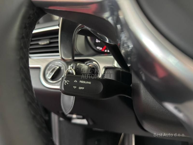 Porsche 911 Carrera 4