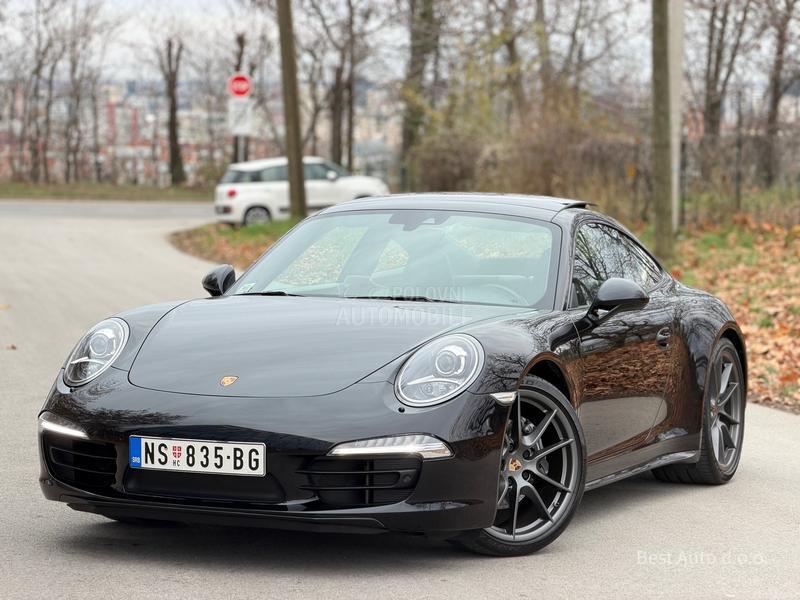 Porsche 911 Carrera 4