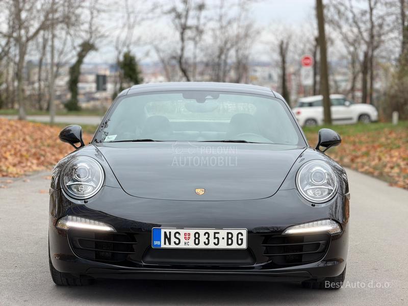 Porsche 911 Carrera 4