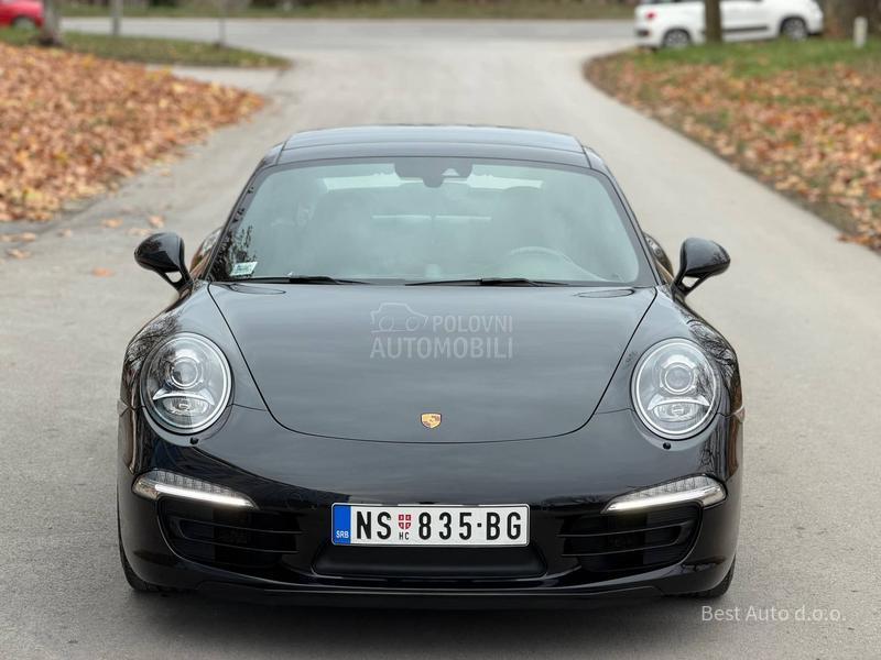 Porsche 911 Carrera 4