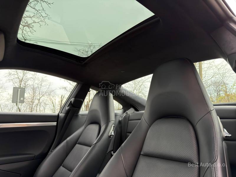 Porsche 911 Carrera 4