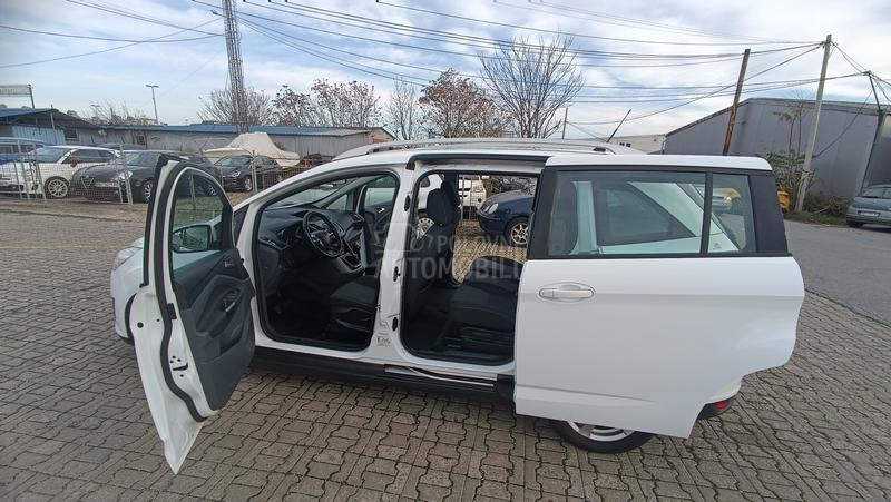 Ford Grand C-Max 1.6TDCI TITANIUM