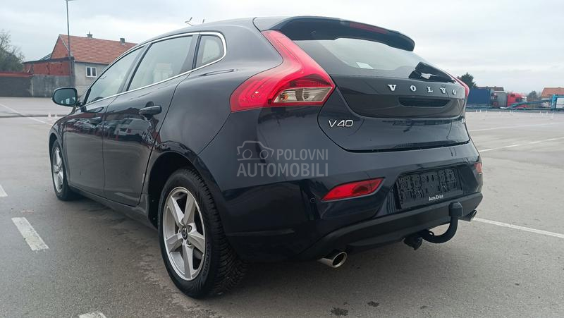 Volvo V40 D4