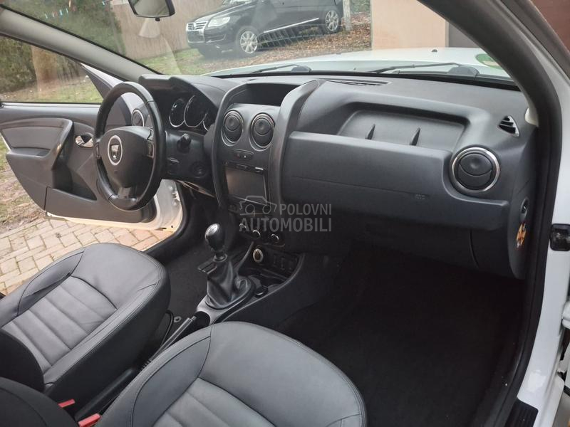 Dacia Duster 4x4 N A V I  S W I S