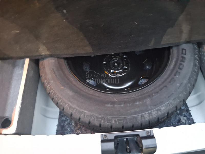 Dacia Duster 4x4 N A V I  S W I S