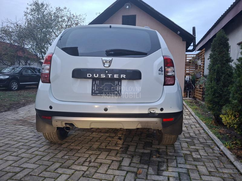Dacia Duster 4x4 N A V I  S W I S