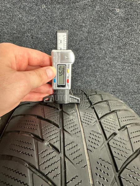 Bridgestone 225/60 R18 Zimska