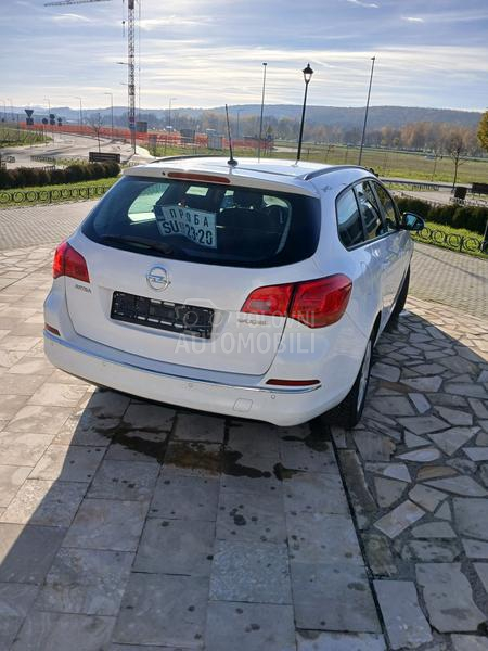 Opel Astra J 1.6