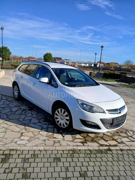 Opel Astra J 1.6