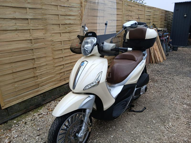 Piaggio beverly 300