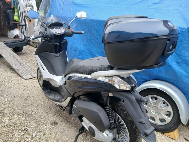 Piaggio beverly 300