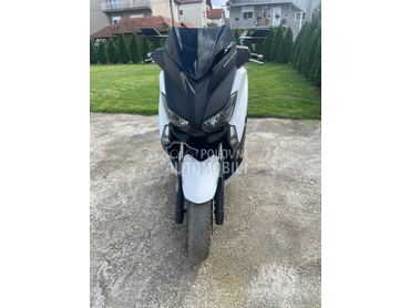 Yamaha X Max 250