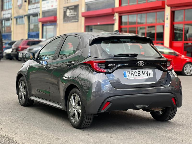 Toyota Yaris Hybrid