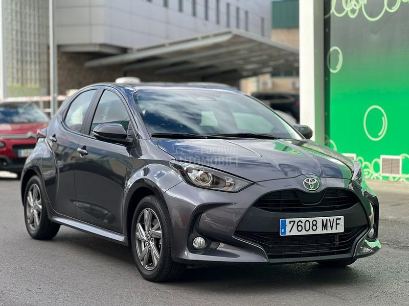 Toyota Yaris Hybrid