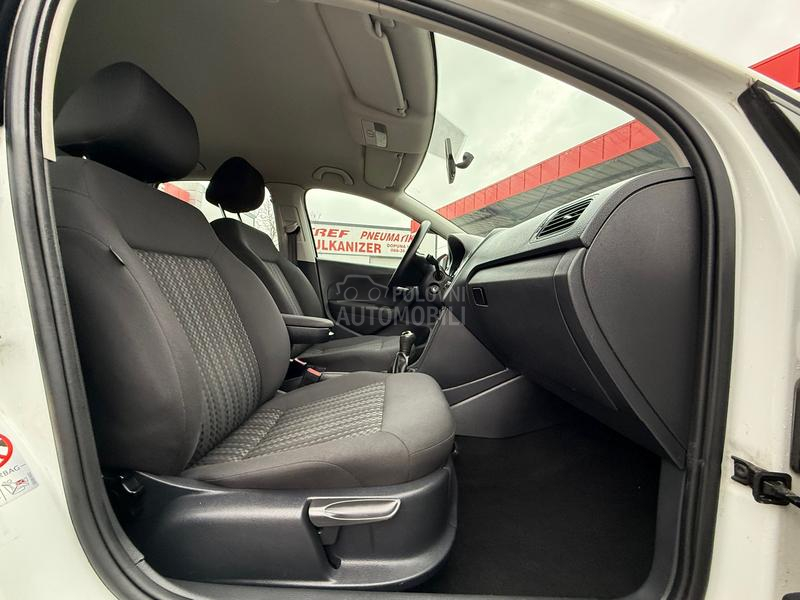 Volkswagen Polo 1.0b FirstClass