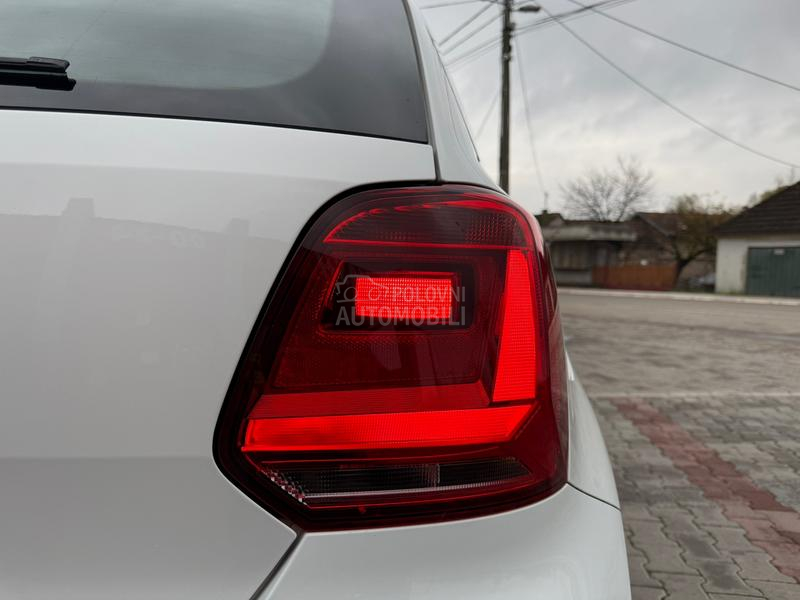 Volkswagen Polo 1.0b FirstClass