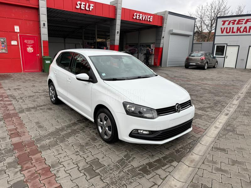 Volkswagen Polo 1.0b FirstClass