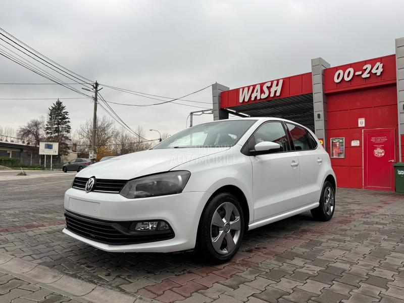 Volkswagen Polo 1.0b FirstClass