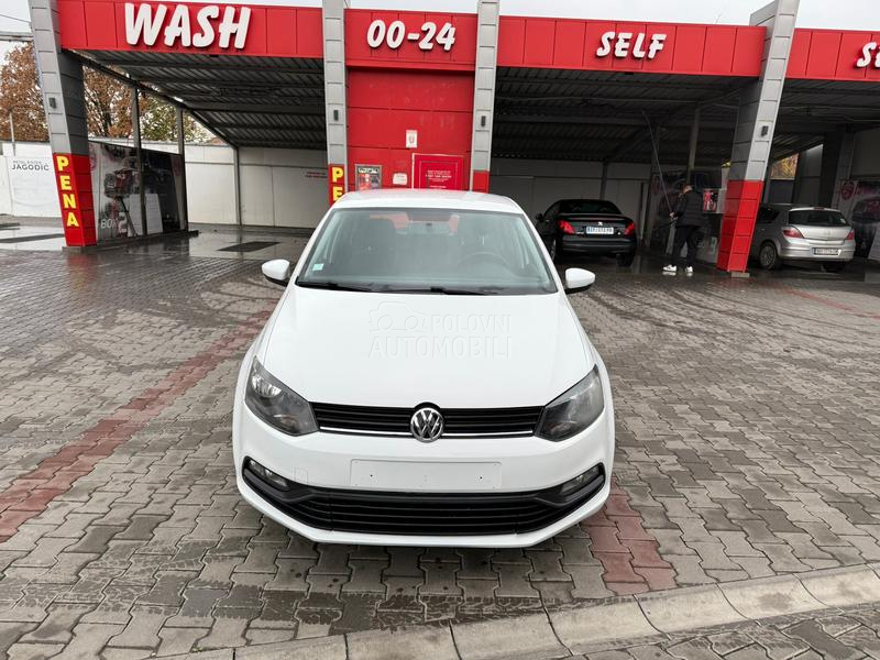 Volkswagen Polo 1.0b FirstClass