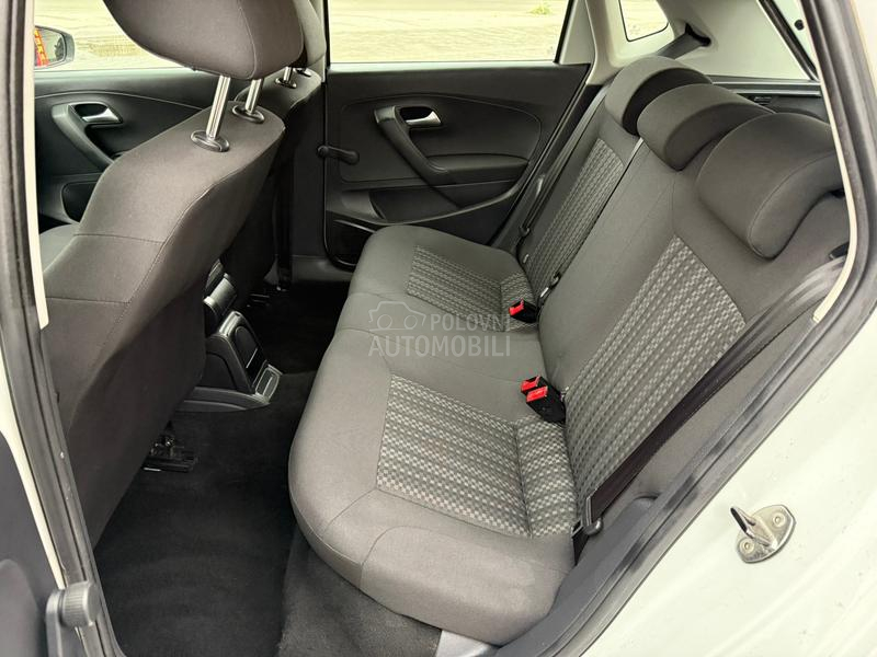 Volkswagen Polo 1.0b FirstClass