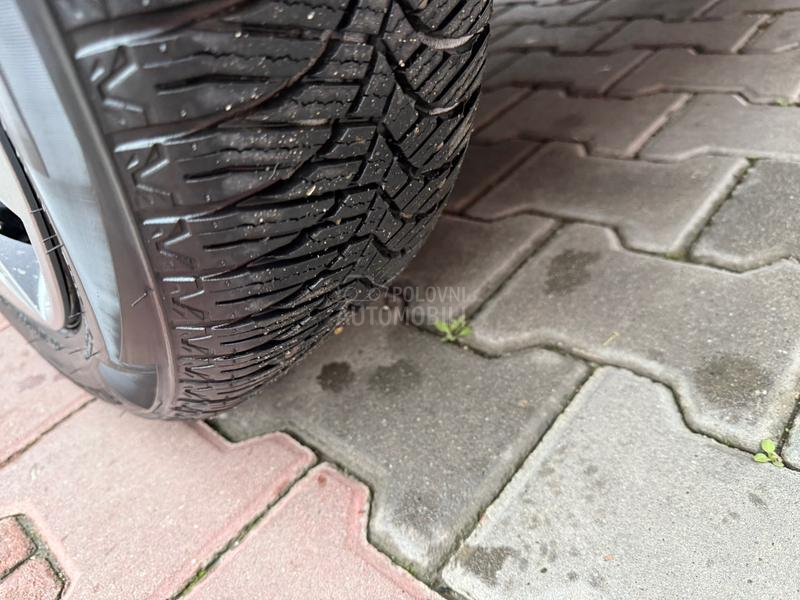 Volkswagen Polo 1.0b FirstClass