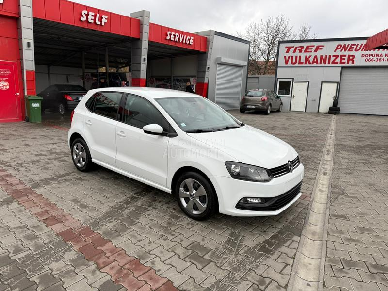 Volkswagen Polo 1.0b FirstClass