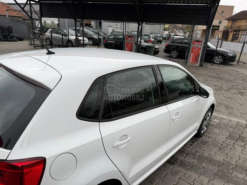 Volkswagen Polo 1.0b FirstClass