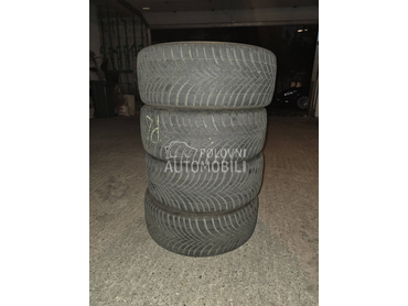 Semperit 235/45 R18 Zimska
