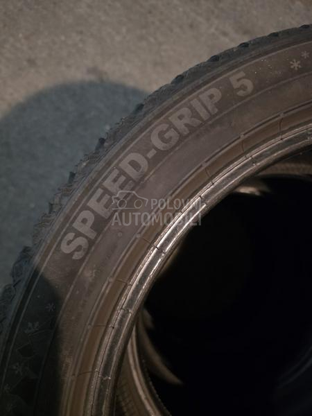 Semperit 235/45 R18 Zimska
