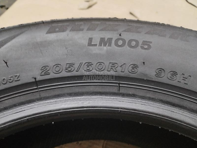 Bridgestone 205/60 R16 Zimska
