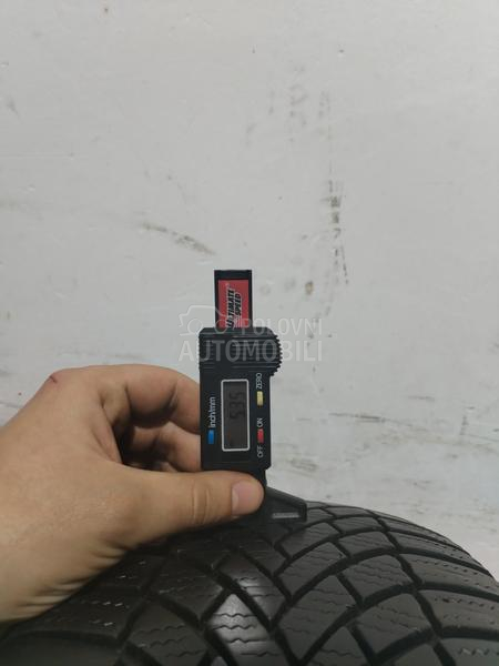 Bridgestone 205/60 R16 Zimska