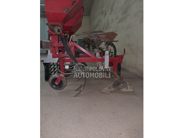 Adut Dvoredni špartač