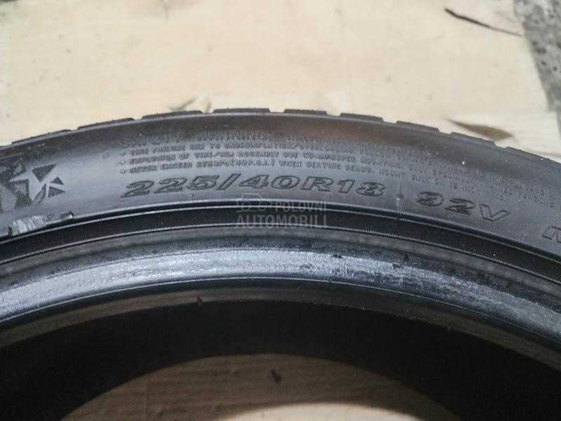 Nexen 225/40 R18 Zimska