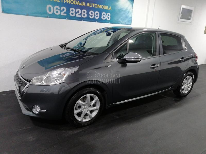 Peugeot 208 1.2 STILE/NAV