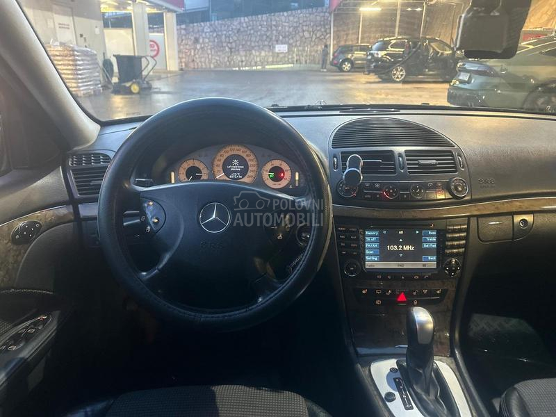 Mercedes Benz E 220 AVANGARD