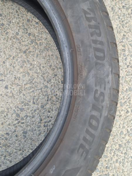 Bridgestone 235/50 R19 Zimska
