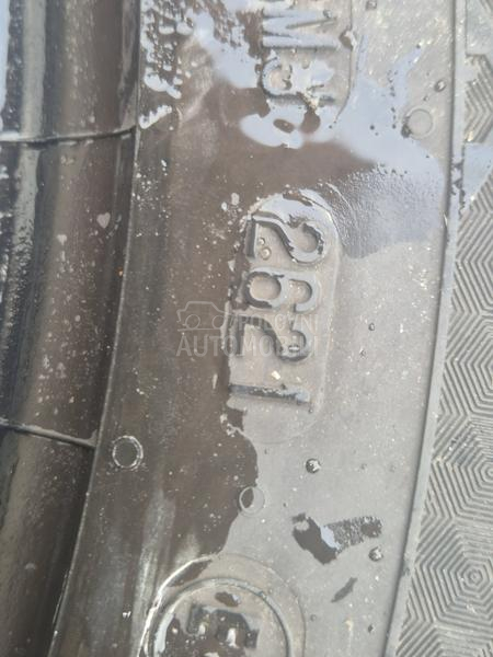 Continental 235/65 R17 Zimska