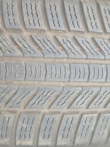 Continental 235/65 R17 Zimska