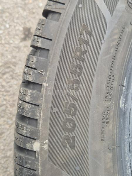 Bridgestone 205/55 R17 Zimska