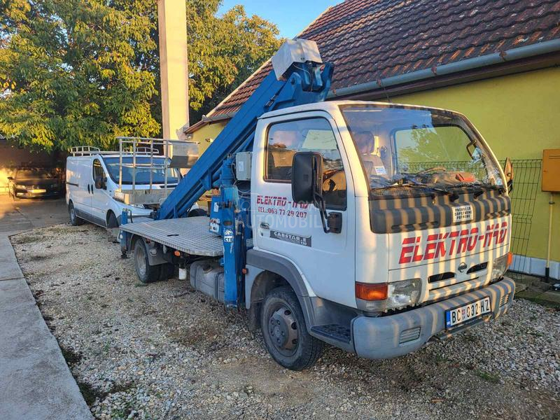 Nissan Cabstar E 120