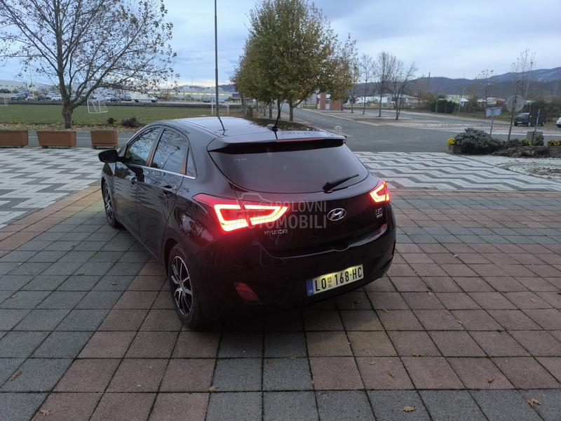 Hyundai i30 1.6crdi