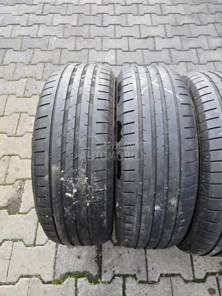 Vredestein 205/60 R16 Letnja