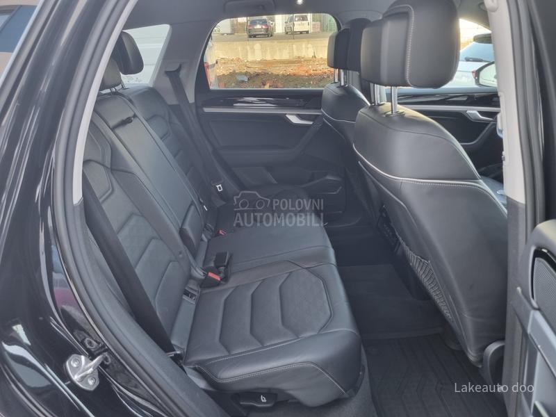 Volkswagen Touareg R-Line