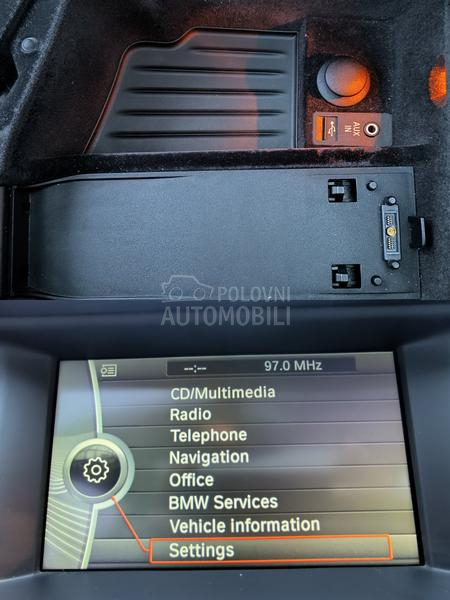 BMW 520 2.0D AUTOM XEN/NAV