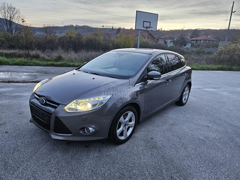 Ford Focus 1.6 TDI. FUL NOV