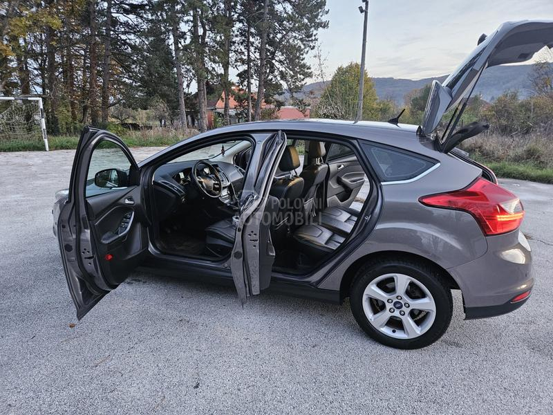 Ford Focus 1.6 TDI. FUL NOV