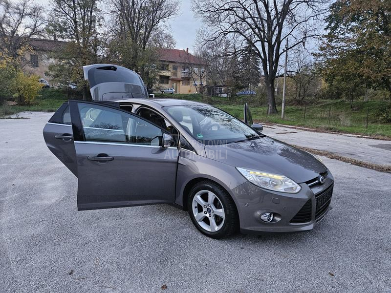 Ford Focus 1.6 TDI. FUL NOV