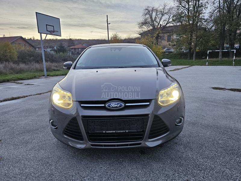 Ford Focus 1.6 TDI. FUL NOV