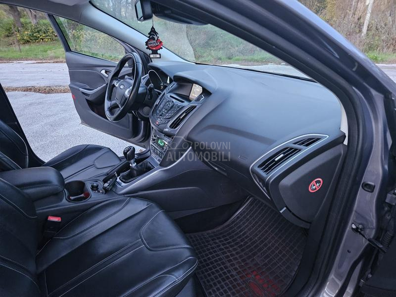 Ford Focus 1.6 TDI. FUL NOV