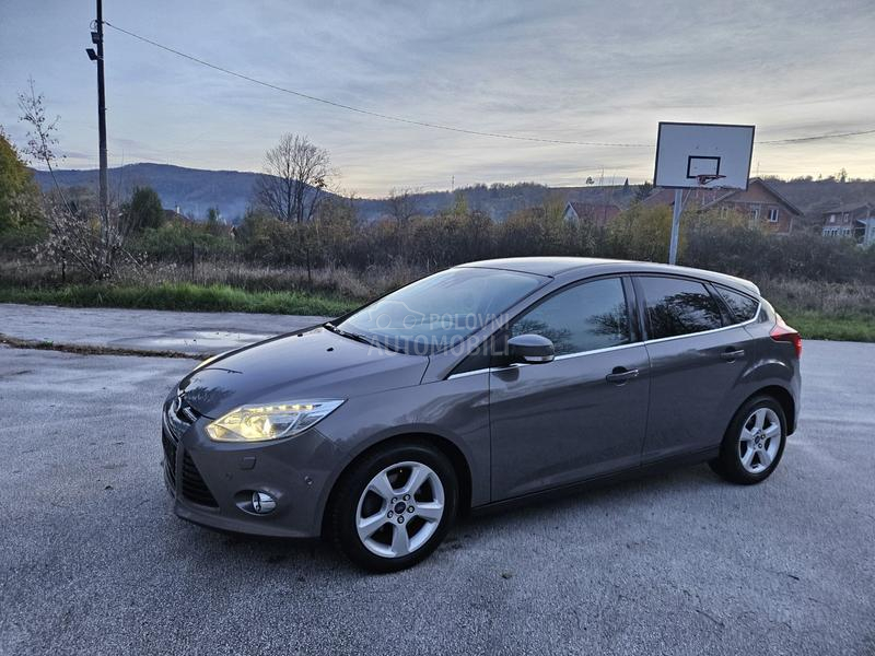 Ford Focus 1.6 TDI. FUL NOV